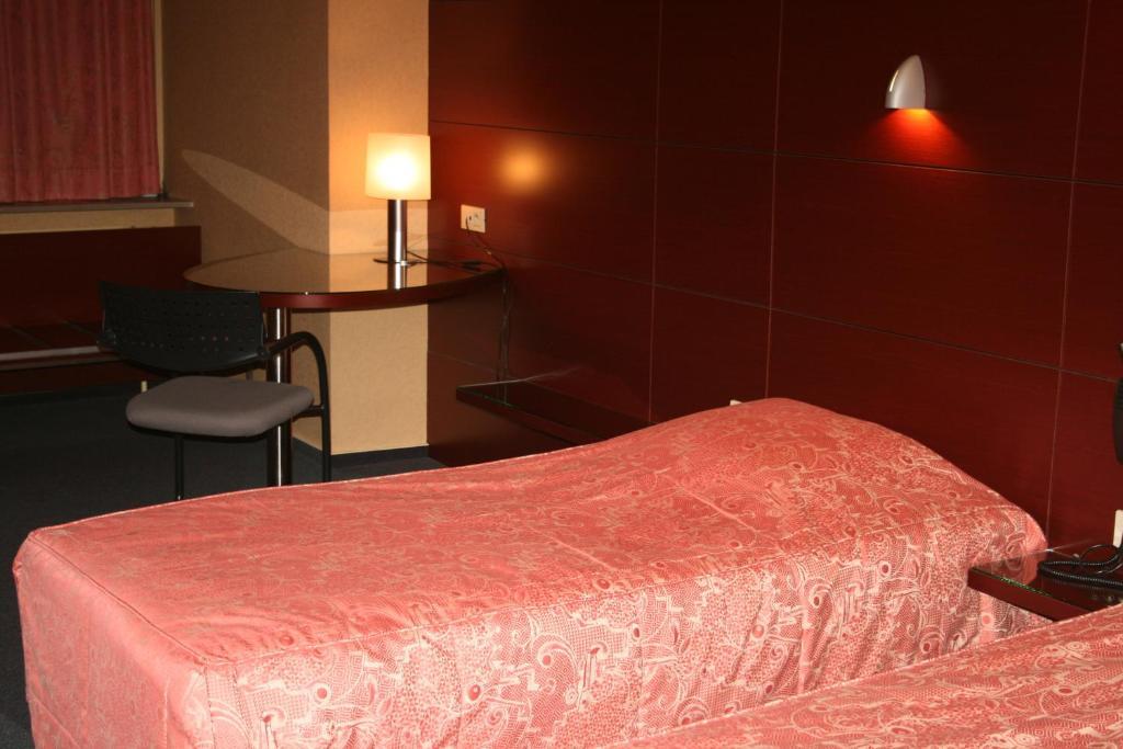 Hotel Shamrock Tielt Habitación foto